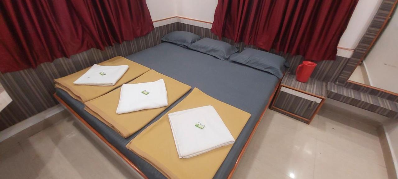 Sai Raghunandan Guest House เชอร์ดี ภายนอก รูปภาพ